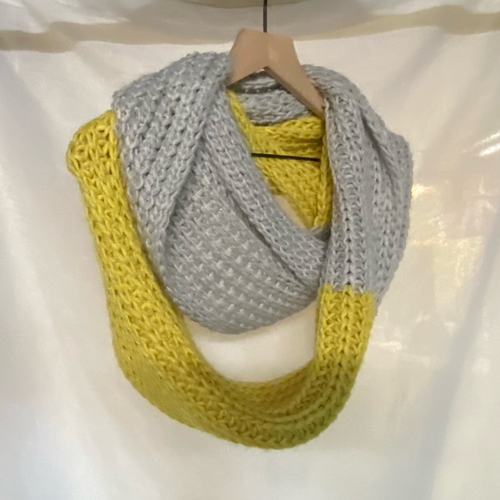 LOFT ~ Large Wrap Around Scarf, color block